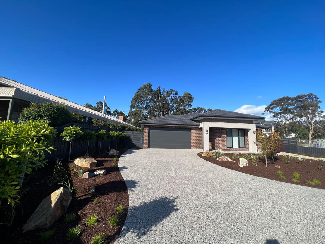 Panoramic view of Narre Warren North front garden design